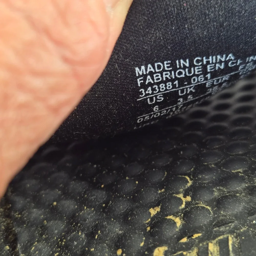 Nike benassi just